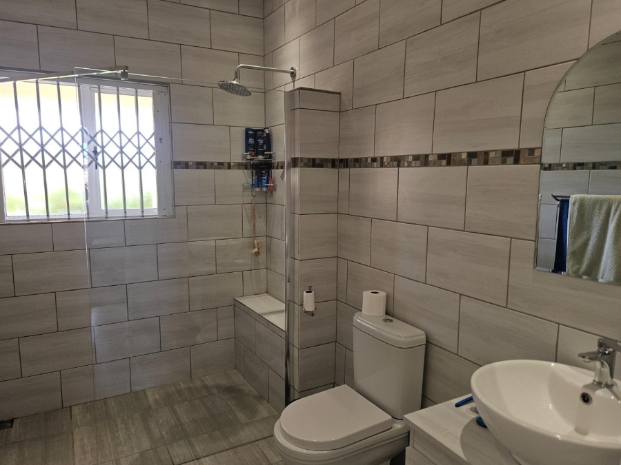 4 Bedroom Property for Sale in Pearly Beach Western Cape